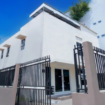 Hotel O Palembang near Palembang City Center Mall formerly Kostel 97 Отели рядом с достопримечательностью «Река Муси»