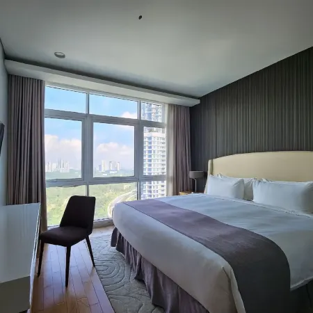 UHF HOTELS & RESORTS PINETREE