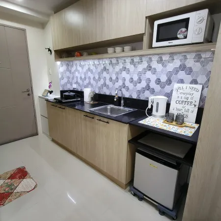 Taal View Condo in Tagaytay with Parking