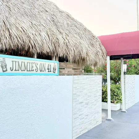 Lantern Inn & Suites - Sarasota