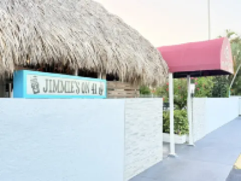 Lantern Inn & Suites - Sarasota