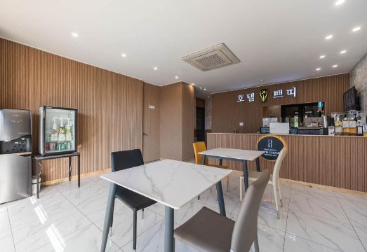 숙소 내부 프리미엄 전경