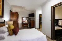 Basden Wood Hotel (RF) PTY LTD