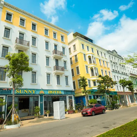 SUNNY HOTEL Отели в г. Халонг
