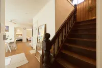 HBCrooftopstay - B&Bs (Bed and breakfast)
