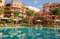 Chez Mams Guest House - Private Rooms in a Resort-Style Apartment Complex - Gym