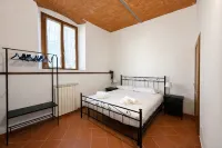 Oasis Apartment • Hot Tub & Parking - Boutique