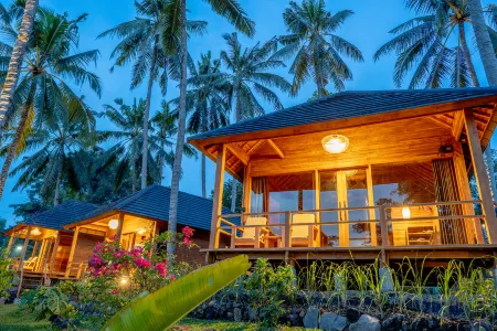 Taman Swarga Villa Resort & Spa Sidemen Отели рядом с достопримечательностью «Klungkung Temple»