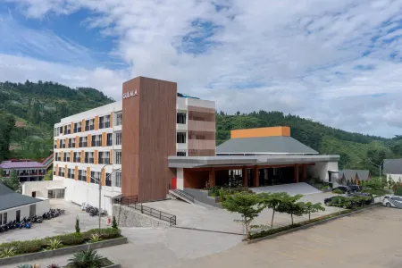 Gulala Azana Hotel & Resort Guci Tegal Отели в г. Tegal Regency