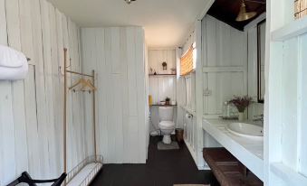 4000Dao - A Hilltop Hideaway & Experience