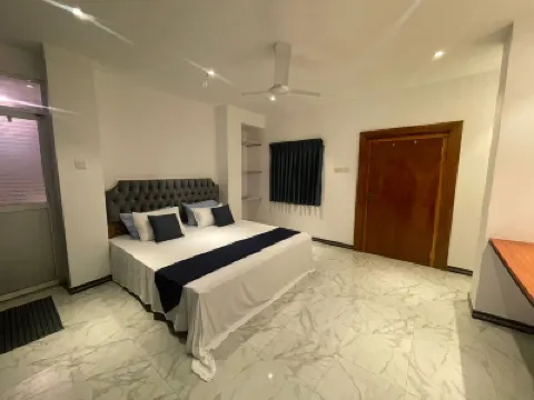 Room with kitchen Negombo Beach Hotels in 
