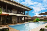 Village Courtyard Hotel
