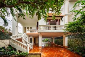 Korean Host | Thao Dien 7BR Pool Villa | Karaoke·Jazz Lounge·BBQ | 14 Pax