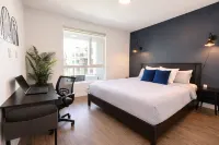 Spacious Stay 10 Min to Disneyland | Pool & Gym - Apartments