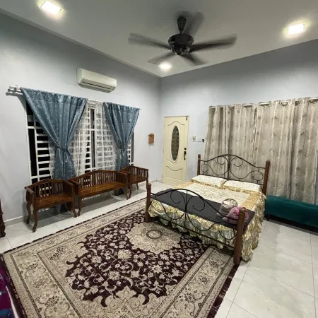 Syah Homestay Roomstay Studio Unit Отели в г. Бантинг