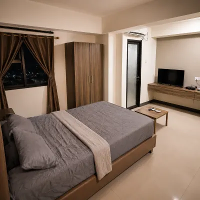 19 AVENUE Meeran By Reccoma Hotel dekat Stasiun Kalideres