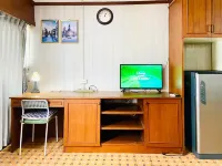 Impact Arena Muang Thong Condo P1 6fl by Goodroom24 - Kitchen