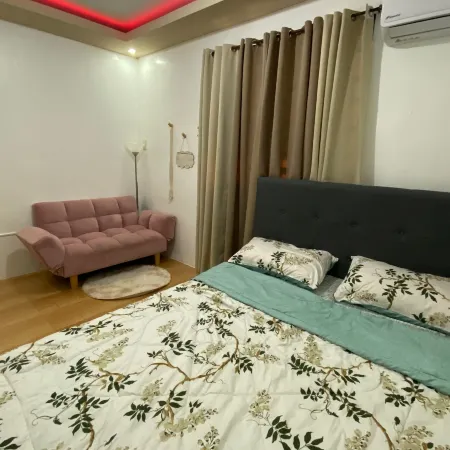 Caleb Homestay (3BR Townhouse with AC in 2 bedrooms)