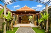 Kecak Bali Villa - Bed and Breakfasts