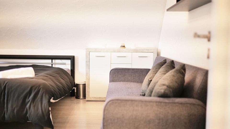 Bright 2-room apartment for 6 · Terrace · 8 min to the trade fair