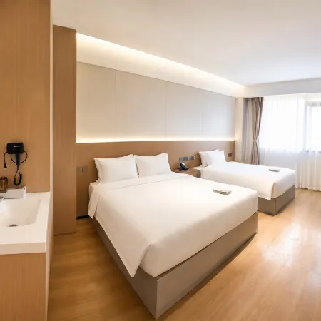 Ebony Hotel
