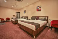 Hotel Crystal Crown