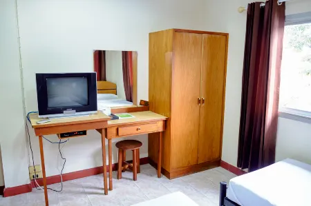 Toon guesthouse Отели рядом с достопримечательностью «Wat Traphang Tong Lang»