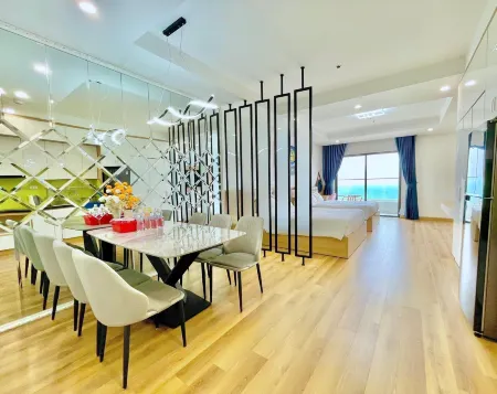 TMS Beachfront Quy Nhon Apartment Отели рядом с достопримечательностью «University Quy Nhon»