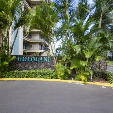 Oceanfront Escape, Molokai Views & Tropical Breezes