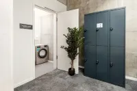 Global Living I The Graf - East Side Gallery