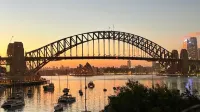 Harbourside King Bed - Luxury Captains Retreat Hotel a Lavender Bay