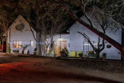 Holistic Hive Retreat House - Luxury on the Farm Hotels near Livingstone Museum