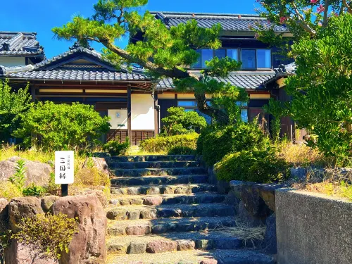 Onsen minshuku mikunien