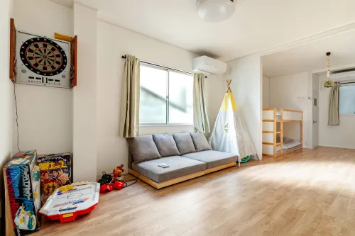 [Near USJ] For group trips! Roomy 4-story building with projector terrace near the station [for 12]