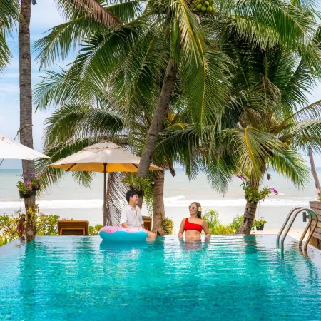 Baan SanSuk Pranburi - Beach Front & Pool Villa
