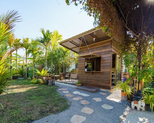 Whale Garden Hotels in Roi Et
