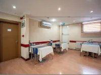 Grand Reis Hotel Hotels near Topkapi