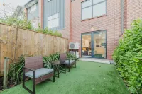2BR Stay in the City, Gloucester