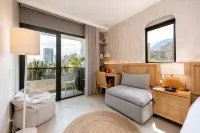 Landmark Hotel