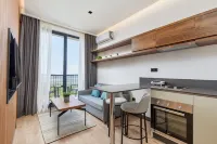 Bayview Hills Luxury Residences - 4-Star