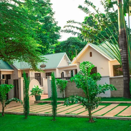 NGUCHIRO PALACE HOTEL