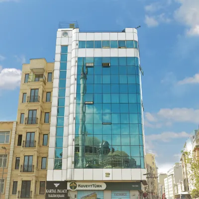 Kartal Palace Taksim Square FAMILY HOTEL โรงแรมใกล้สนามกีฬา Vodafone Park