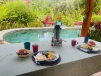 Casitas Del Rio Riverfront Nature Lodge - Sloth Luxury Villa - Wifi