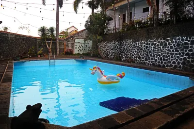 PLUM Hotel Palereman Batu Hotel dekat Kebun Ayam p.a EL BARACK