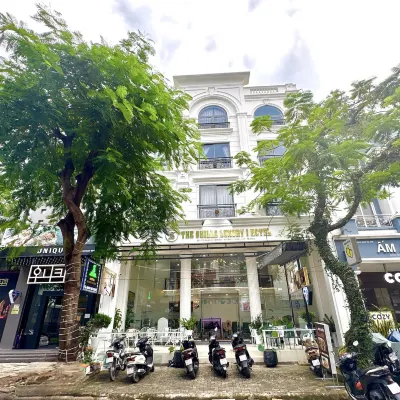 The Shilla Hotel Phu My Hung Отели рядом с достопримечательностью «Район 7»