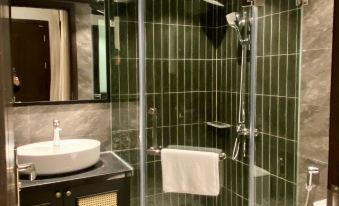 Hanoi Bliss Hotel
