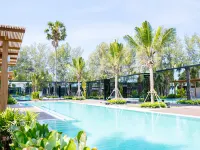 Mirror Mirror Hotel Cafe & Restaurant Hotel in zona Spiaggia Suan Son