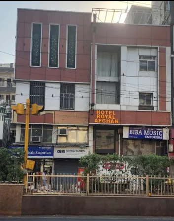 Hotel Royal Afghan Отели рядом с достопримечательностью «Акшардхам»