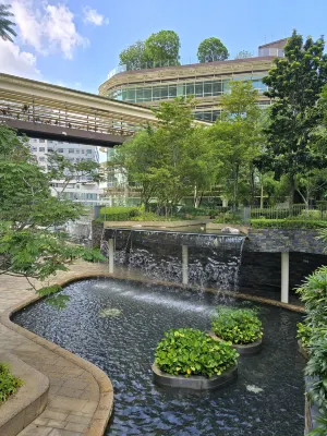 2BR@Afiniti(8PAX) 3mins Walk to Legoland - 無邊際泳池