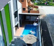 4BR 16pax LYL Jaccuzi Private Pool House ipoh